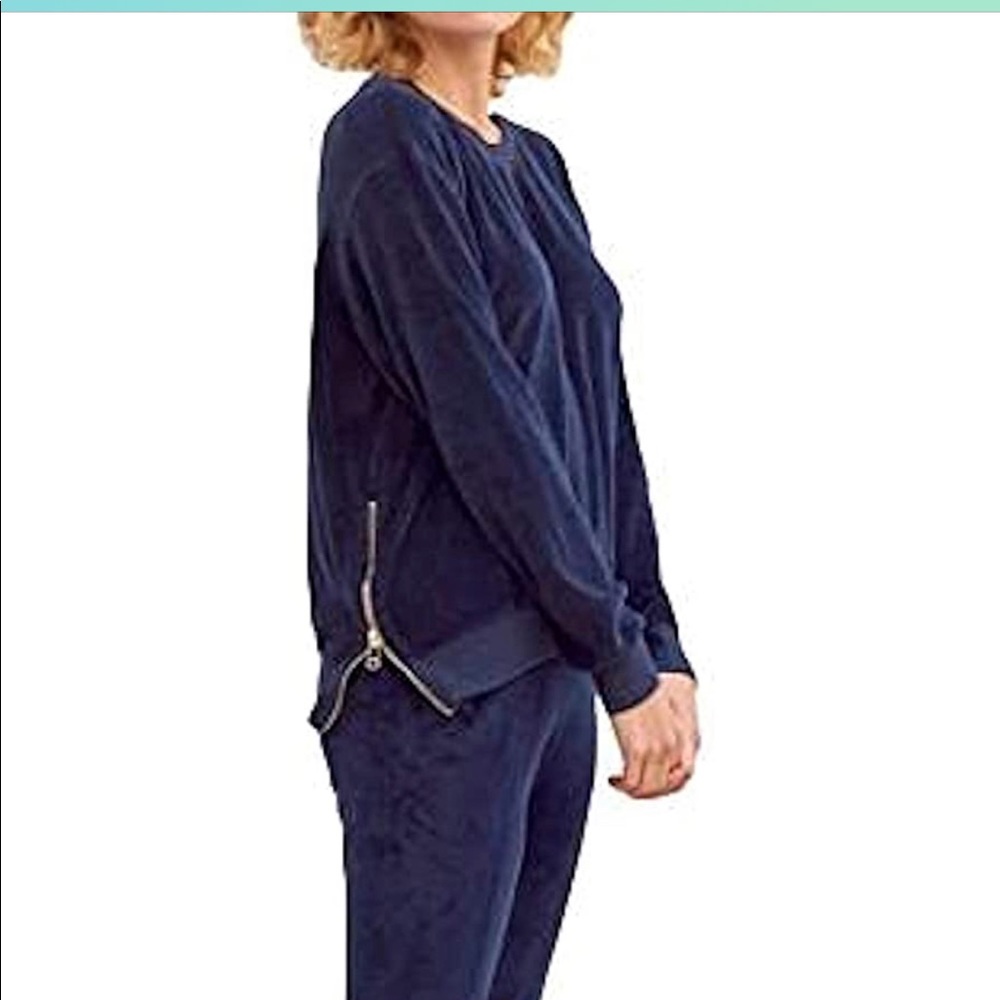 Sundry Navy Velour top size 2